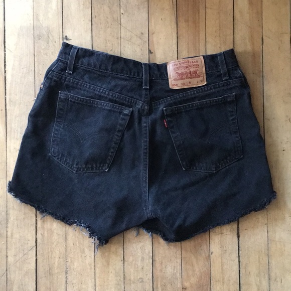 Levi’s 550 cutoff shorts - Picture 2 of 2